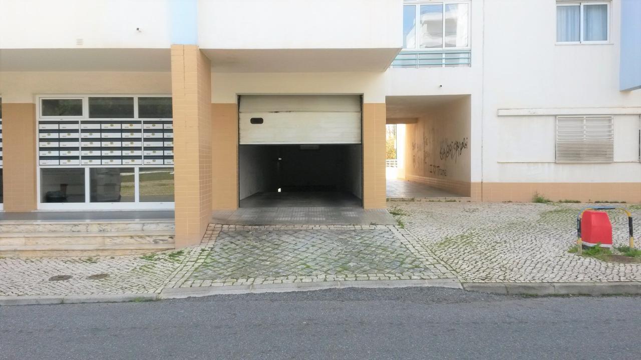 Colina Ferias- Garagem & Wifi Apartment Quarteira Luaran gambar